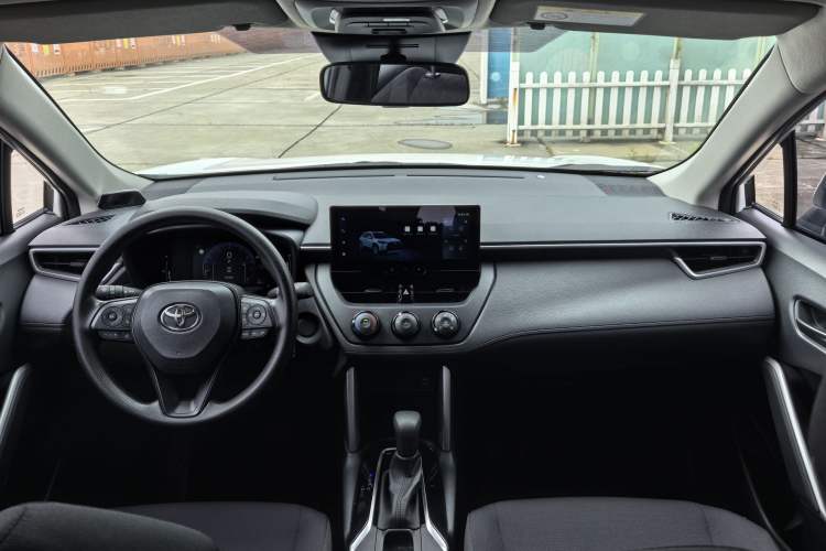 Used Toyota Corolla Cross 2023 2.0L Pioneer Edition Interior 3