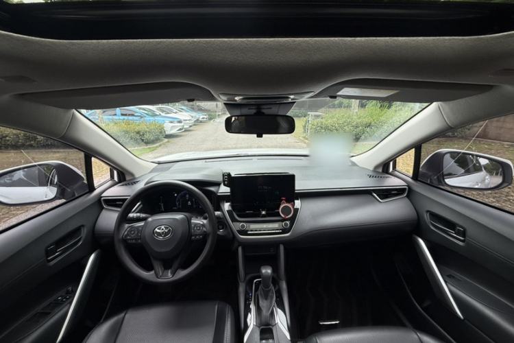 Used Toyota Corolla Cross 2023 2.0L Elite Edition Interior 3