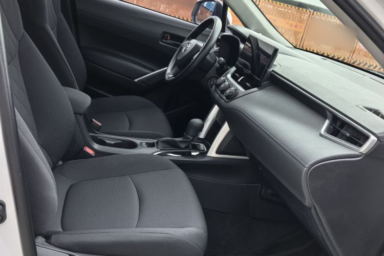 Used Toyota Corolla Cross 2023 2.0L Pioneer Edition Interior 4