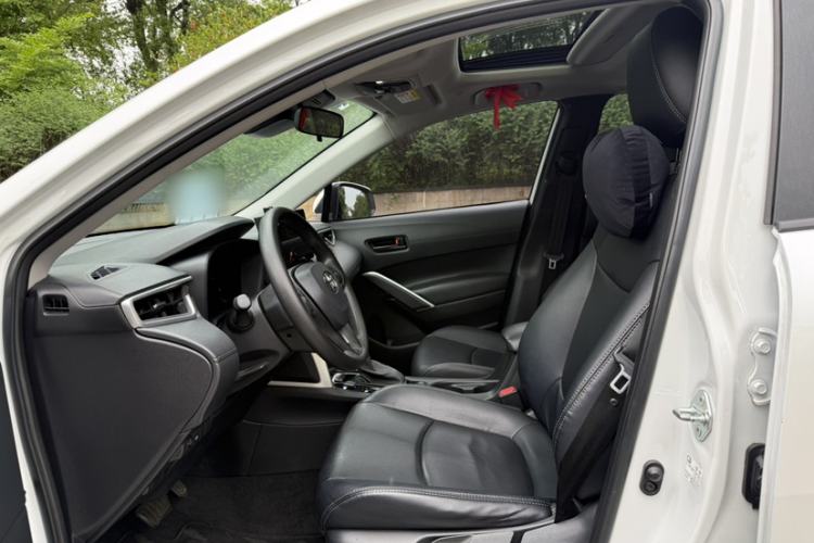 Used Toyota Corolla Cross 2023 2.0L Elite Edition Interior 4
