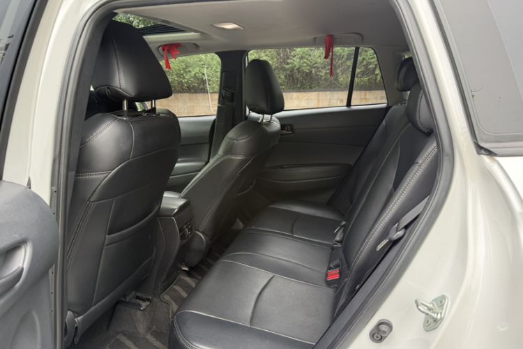Used Toyota Corolla Cross 2023 2.0L Elite Edition Interior 5