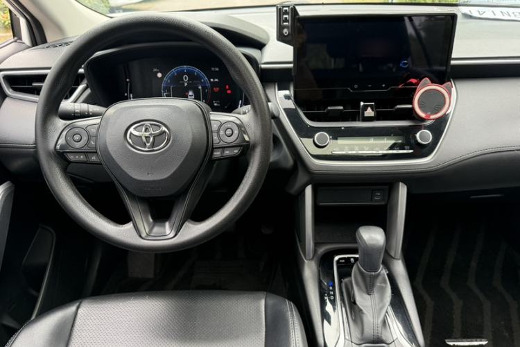 Used Toyota Corolla Cross 2023 2.0L Elite Edition Interior 6