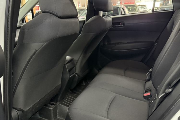 Used Toyota Corolla Cross 2023 2.0L Pioneer Edition Interior 6