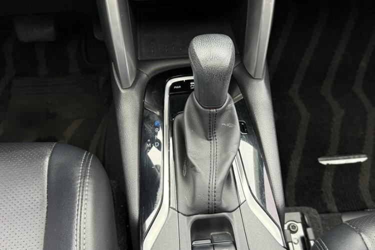 Used Toyota Corolla Cross 2023 2.0L Elite Edition Interior 7