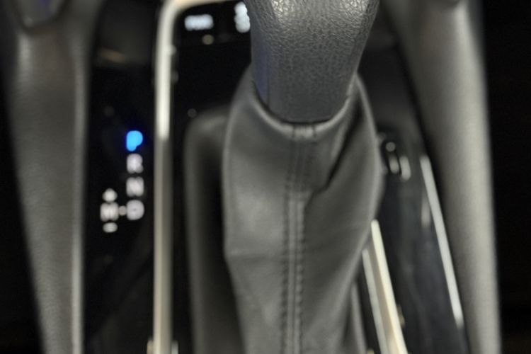 Used Toyota Corolla Cross 2023 2.0L Pioneer Edition Interior 7