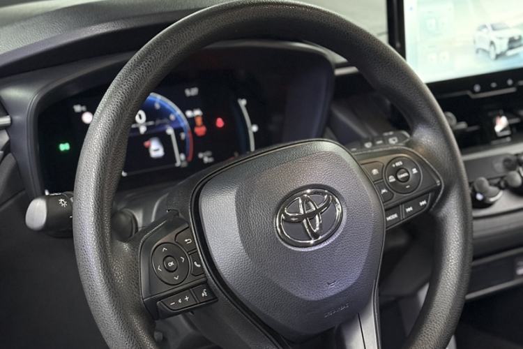 Used Toyota Corolla Cross 2023 2.0L Pioneer Edition Interior 8
