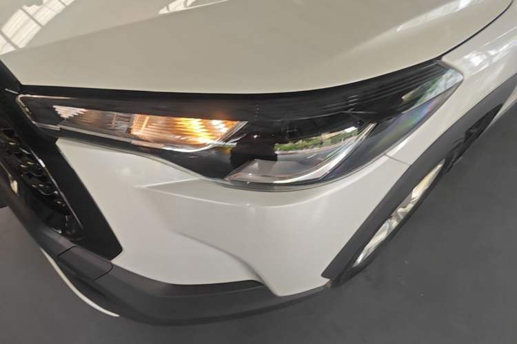 Used Toyota Corolla Cross 2023 2.0L Pioneer Edition Left Front Headlight