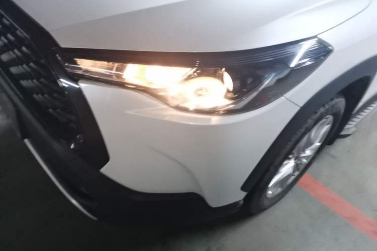 Used Toyota Corolla Cross 2023 2.0L Elite Edition Left Front Headlight
