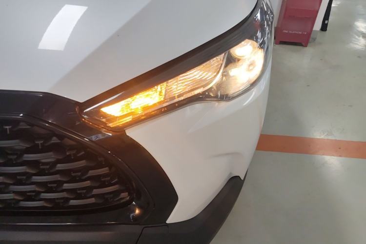 Used Toyota Corolla Cross 2023 2.0L Elite Edition Left Front Headlight