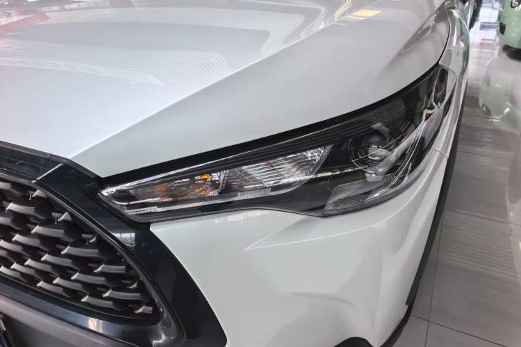 Used Toyota Corolla Cross 2023 2.0L Elite Edition Left Front Headlight