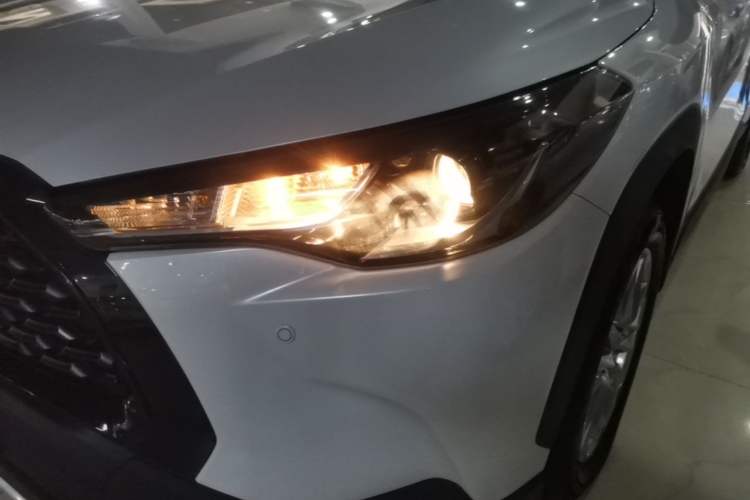 Used Toyota Corolla Cross 2023 2.0L Pioneer Edition Left Front Headlight
