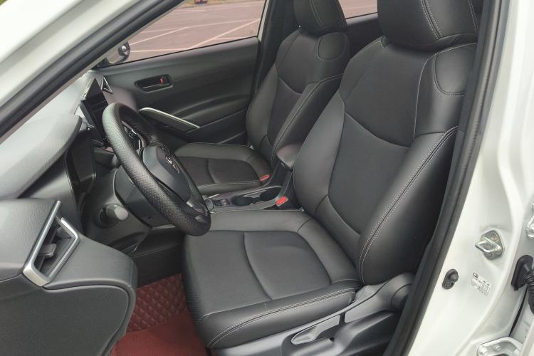 Used Toyota Corolla Cross 2023 Dual-Motor 2.0L Elite Edition Left Front Seat