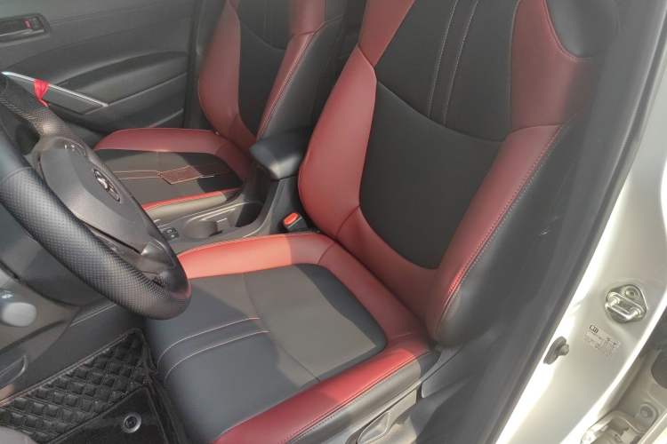 Used Toyota Corolla Cross 2023 Dual-Motor 2.0L Pioneer Edition Left Front Seat