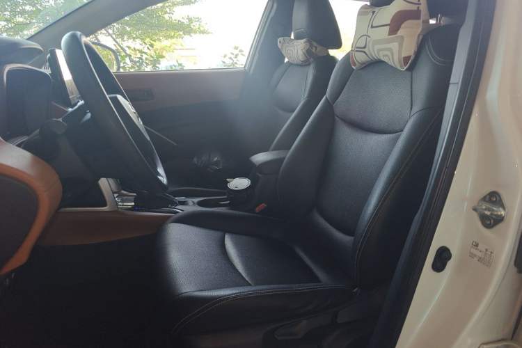 Used Toyota Corolla Cross 2023 Dual-Motor 2.0L Pioneer Edition Left Front Seat
