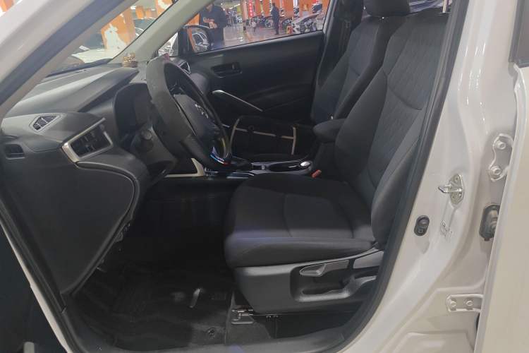 Used Toyota Corolla Cross 2023 2.0L Pioneer Edition Left Front Seat