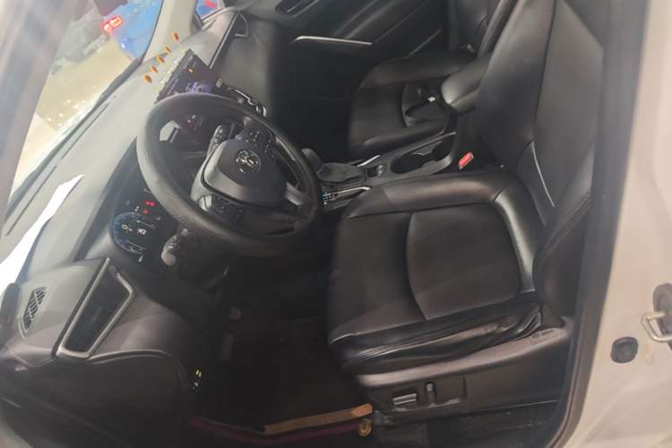 Used Toyota Corolla Cross 2023 2.0L Elite Edition Left Front Seat