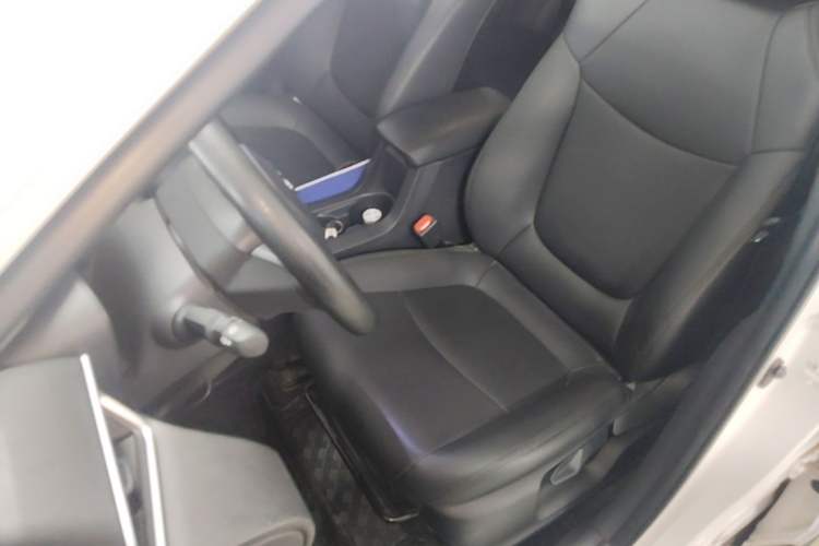 Used Toyota Corolla Cross 2023 2.0L Elite Edition Left Front Seat