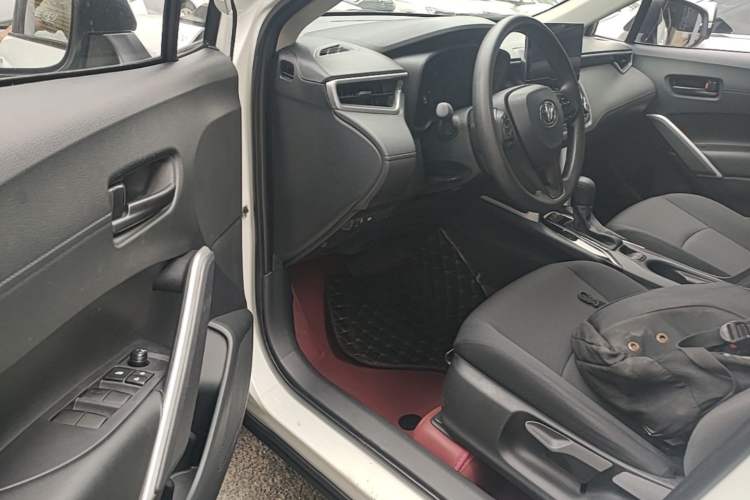 Used Toyota Corolla Cross 2023 2.0L Elite Edition Left Front Seat