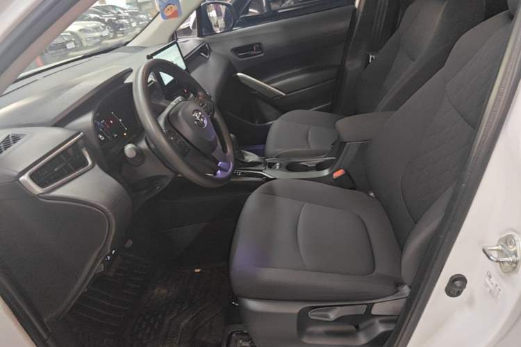 Used Toyota Corolla Cross 2023 2.0L Pioneer Edition Left Front Seat