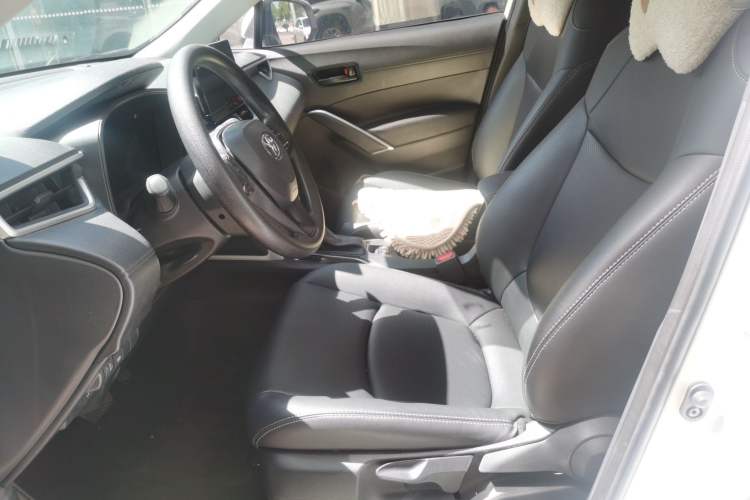 Used Toyota Corolla Cross 2023 Dual-Motor 2.0L Elite Edition Left Front Seat