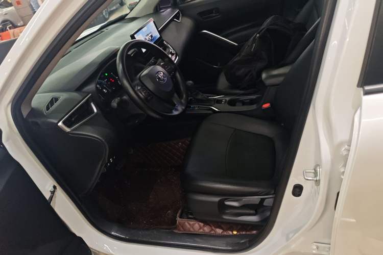 Used Toyota Corolla Cross 2023 2.0L Elite Edition Left Front Seat