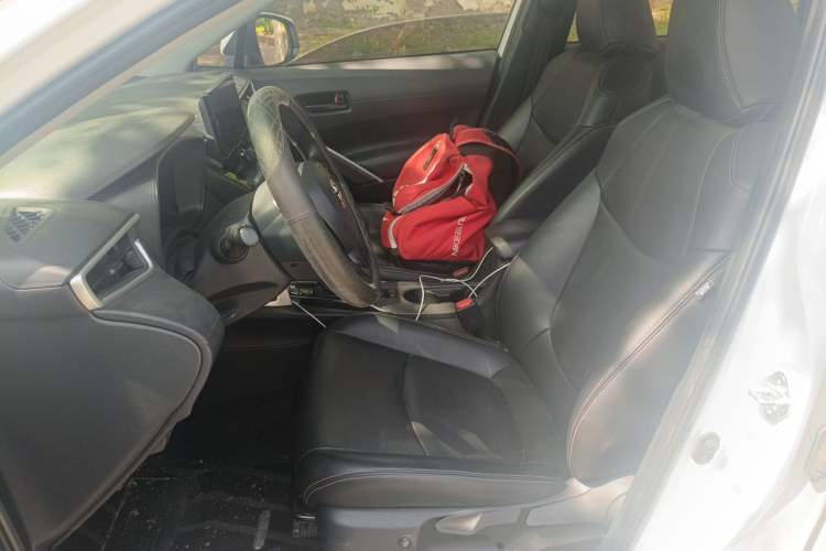 Used Toyota Corolla Cross 2023 Dual-Motor 2.0L Elite Edition Left Front Seat