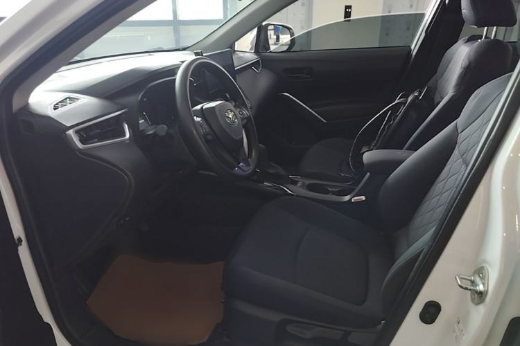 Used Toyota Corolla Cross 2023 2.0L Pioneer Edition Left Front Seat