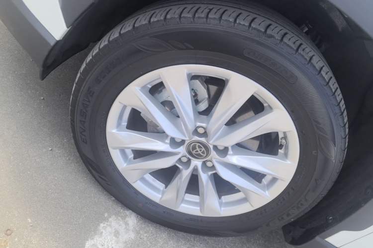 Used Toyota Corolla Cross 2023 Dual-Motor 2.0L Pioneer Edition Left Front Wheel Hub