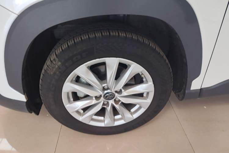 Used Toyota Corolla Cross 2023 Dual-Motor 2.0L Pioneer Edition Left Front Wheel Hub