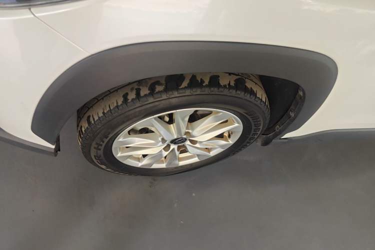 Used Toyota Corolla Cross 2023 2.0L Pioneer Edition Left Front Wheel Hub