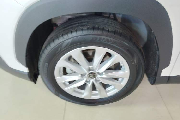 Used Toyota Corolla Cross 2023 2.0L Elite Edition Left Front Wheel Hub