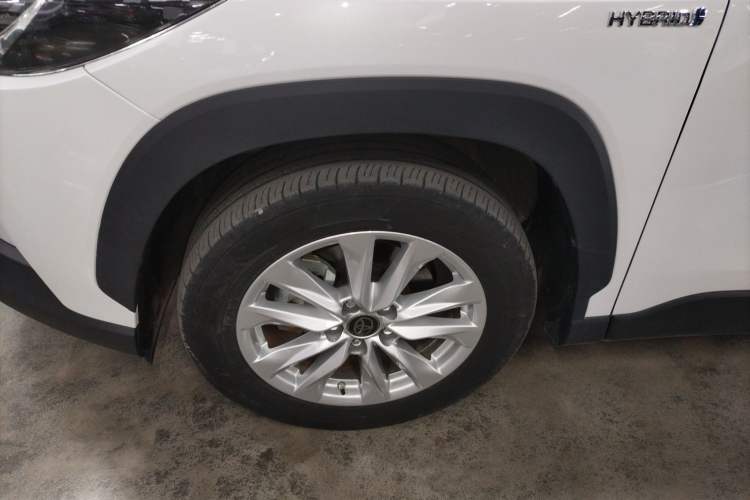 Used Toyota Corolla Cross 2023 Dual-Motor 2.0L Pioneer Edition Left Front Wheel Hub