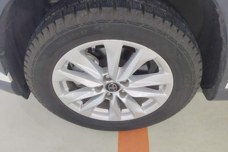 Used Toyota Corolla Cross 2023 2.0L Elite Edition Left Front Wheel Hub