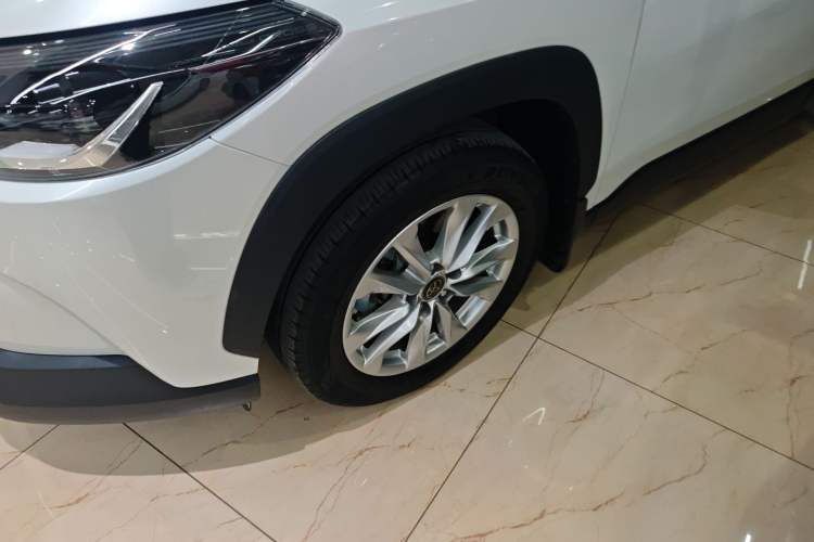 Used Toyota Corolla Cross 2023 2.0L Elite Edition Left Front Wheel Hub