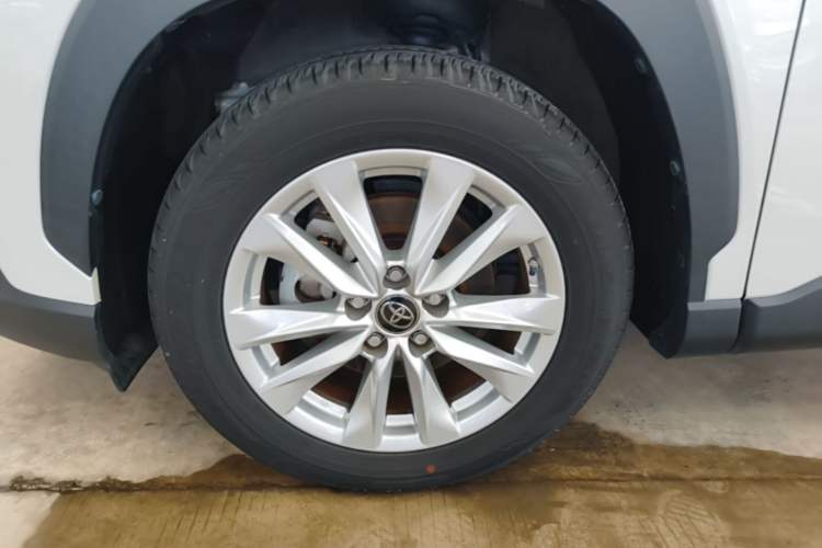 Used Toyota Corolla Cross 2023 2.0L Pioneer Edition Left Front Wheel Hub