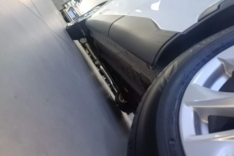 Used Toyota Corolla Cross 2023 Dual-Motor 2.0L Elite Edition Left Side Sill