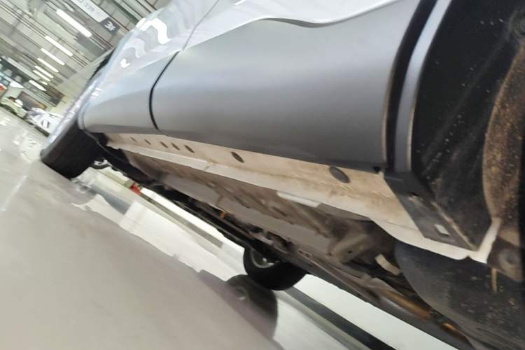 Used Toyota Corolla Cross 2023 2.0L Elite Edition Left Side Sill