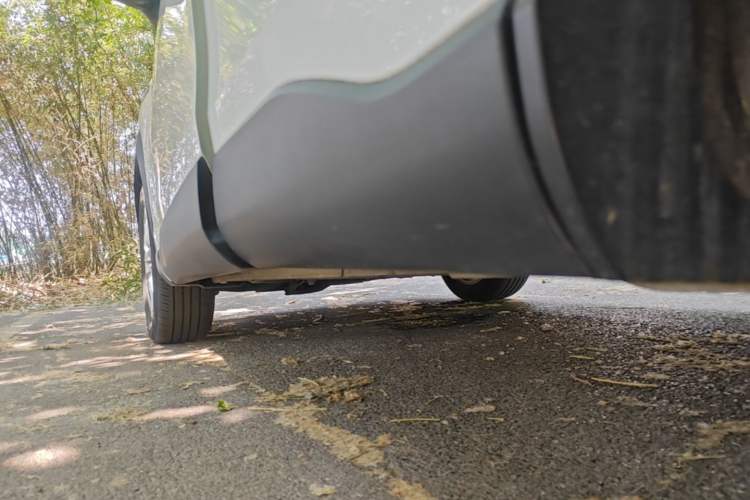 Used Toyota Corolla Cross 2023 Dual-Motor 2.0L Pioneer Edition Left Side Sill