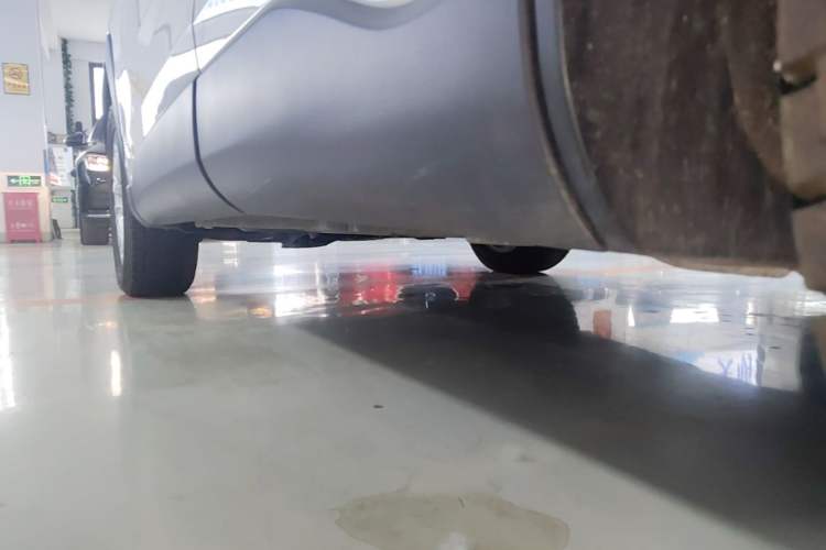 Used Toyota Corolla Cross 2023 2.0L Elite Edition Left Side Sill