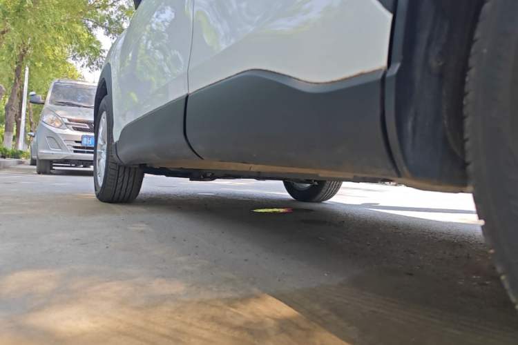 Used Toyota Corolla Cross 2023 2.0L Elite Edition Left Side Sill
