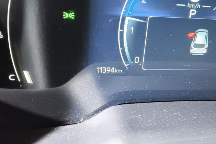 Used Toyota Corolla Cross 2023 2.0L Pioneer Edition Odometer Close Up