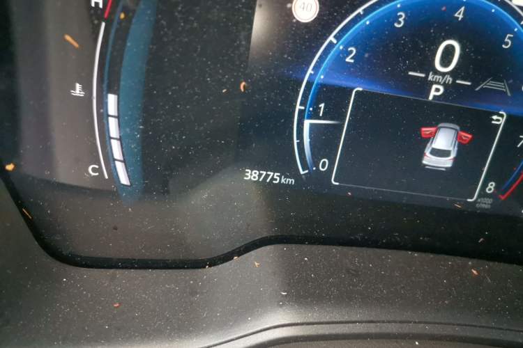 Used Toyota Corolla Cross 2023 2.0L Elite Edition Odometer Close Up