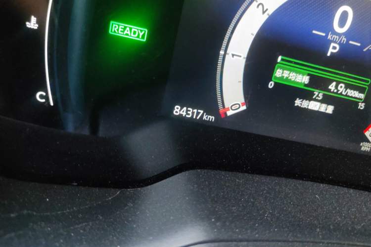 Used Toyota Corolla Cross 2023 Dual-Motor 2.0L Pioneer Edition Odometer Close Up