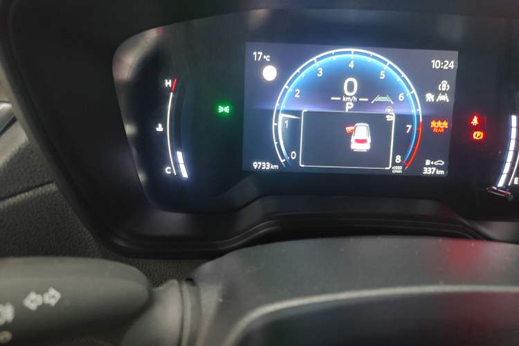 Used Toyota Corolla Cross 2023 2.0L Pioneer Edition Odometer Close Up