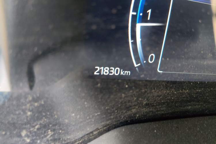 Used Toyota Corolla Cross 2023 2.0L Pioneer Edition Odometer Close Up