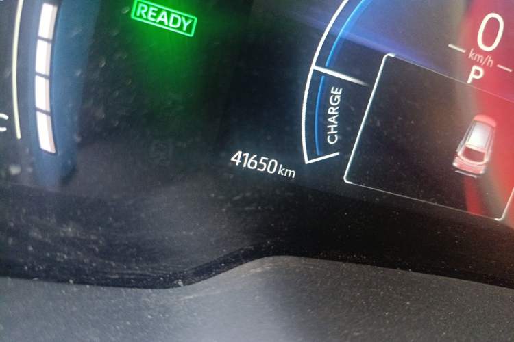 Used Toyota Corolla Cross 2023 Dual-Motor 2.0L Elite Edition Odometer Close Up