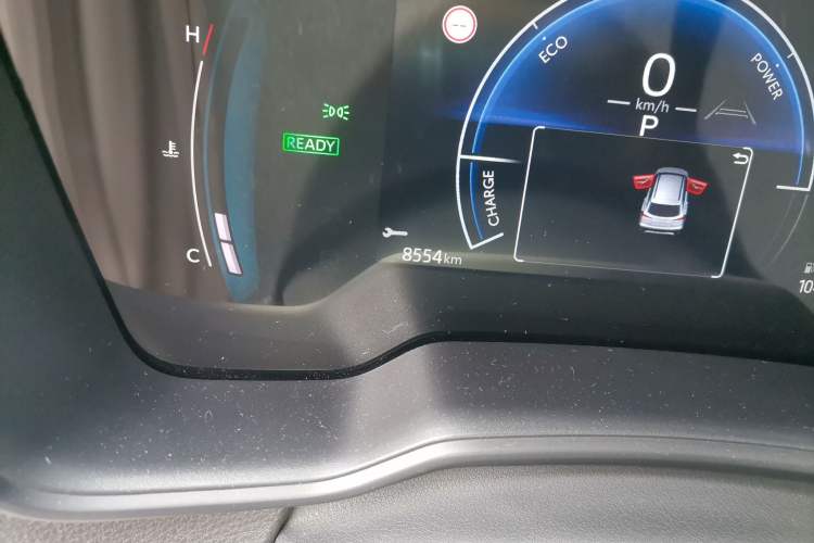Used Toyota Corolla Cross 2023 Dual-Motor 2.0L Pioneer Edition Odometer Close Up