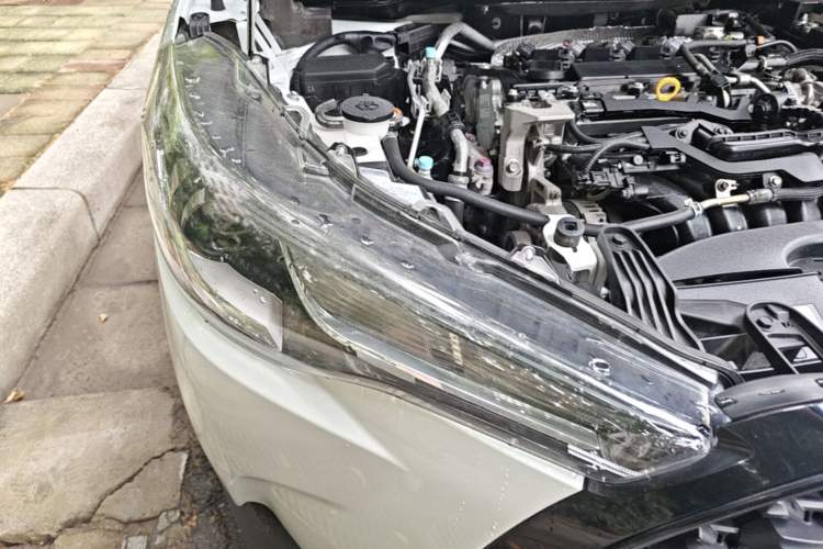 Used Toyota Corolla Cross 2023 2.0L Pioneer Edition Right Front Headlight