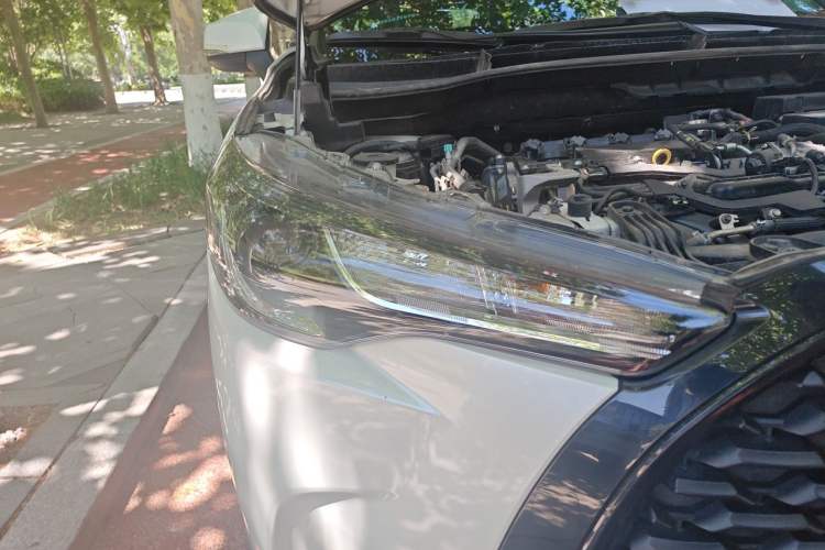 Used Toyota Corolla Cross 2023 2.0L Pioneer Edition Right Front Headlight