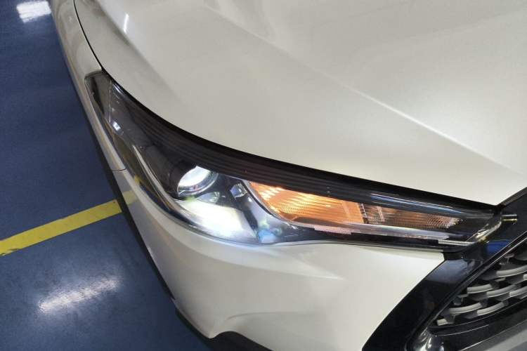Used Toyota Corolla Cross 2023 2.0L Elite Edition Right Front Headlight